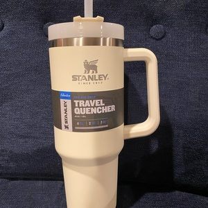 Brand new Stanley Quencher Adventurer Tumbler 40oz